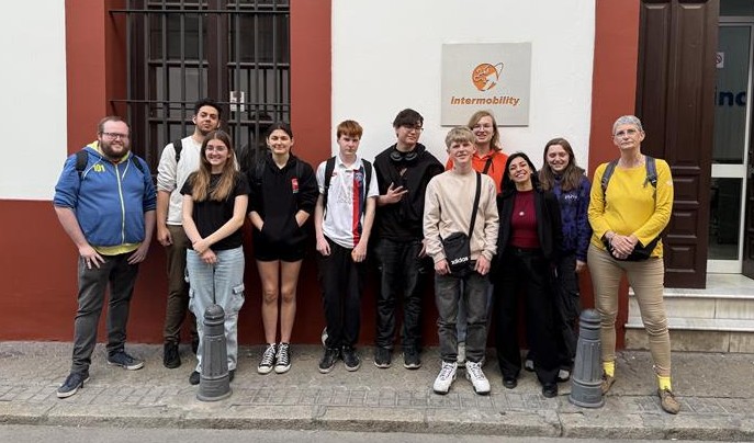 Boston College Turing Scheme 2025 - Group Photo of students in Seville