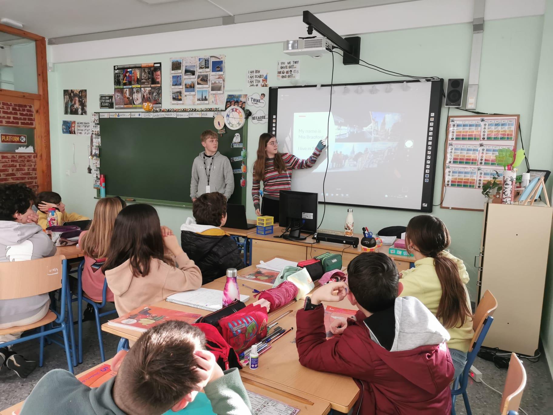 Boston College students - Turing Scheme 2025 in Seville completing a work placement with in an elementary school